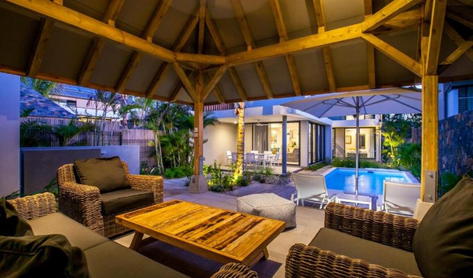 Mauritius West Coast villa rental La Preneuse Beach in a complex with restaurant & services 