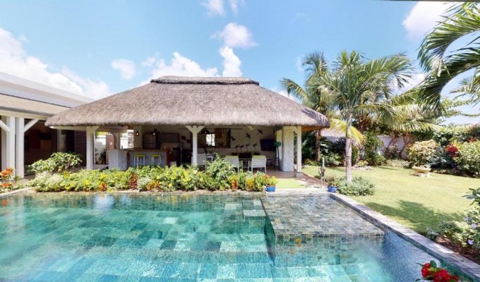 Mauritius Luxury Villa rentals in Pereybere 5 mins driving from the beach