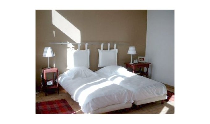 Room Lysbeth - 60 € /night 1 pers - 70 € /nitht 2 pers  - Breakfast Included