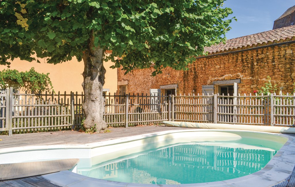 villas in bergerac with private pool