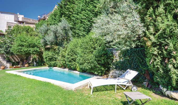 Provence Luberon villa rentals with pool near Gordes